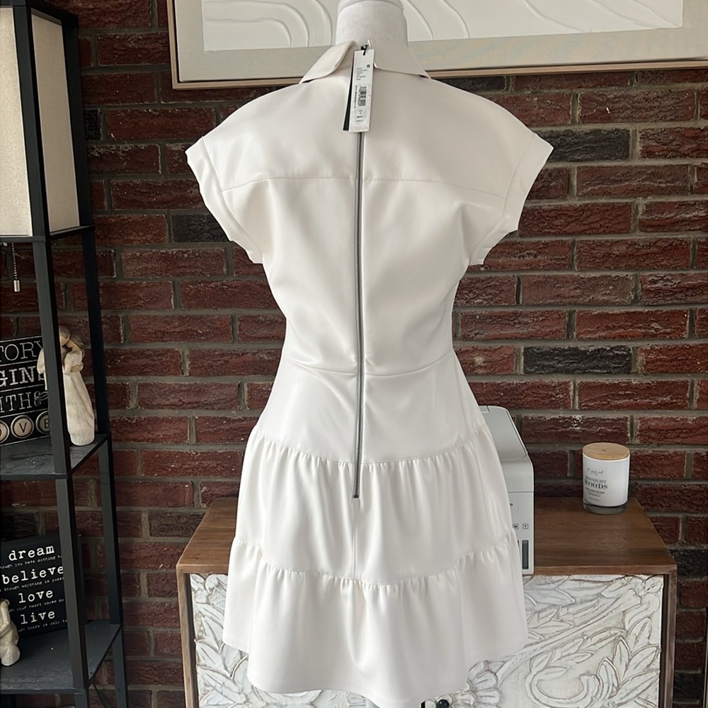 Alice + Olivia Mila Vegan Leather Twist-Front Mini Dress Size 4 NWT - Picture 6 of 8